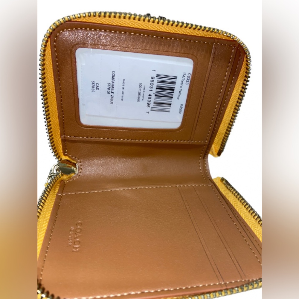 Coach Lonnie Small Zip Around Wallet in Retro Yellow NIB - Picture 3 of 4